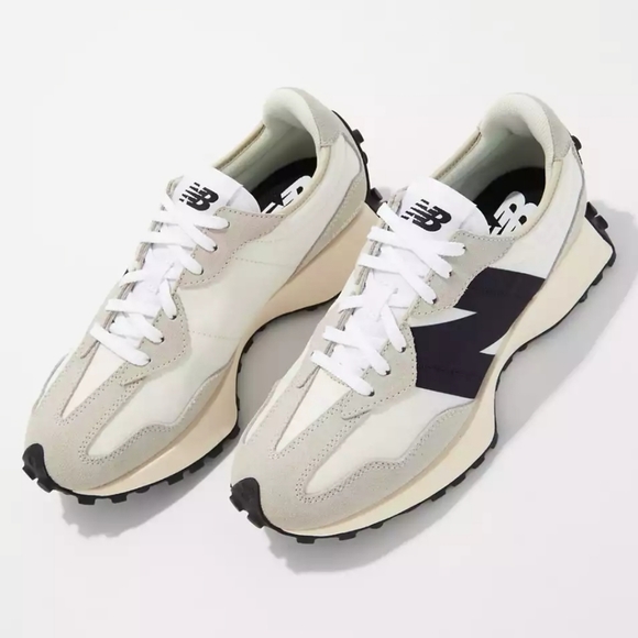 Womens New Balance 327 Size 7 - Picture 8 of 9